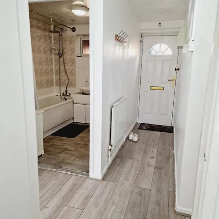 2 Bedroom Cozy Chambers With Free Parking Leeds  Exterior foto