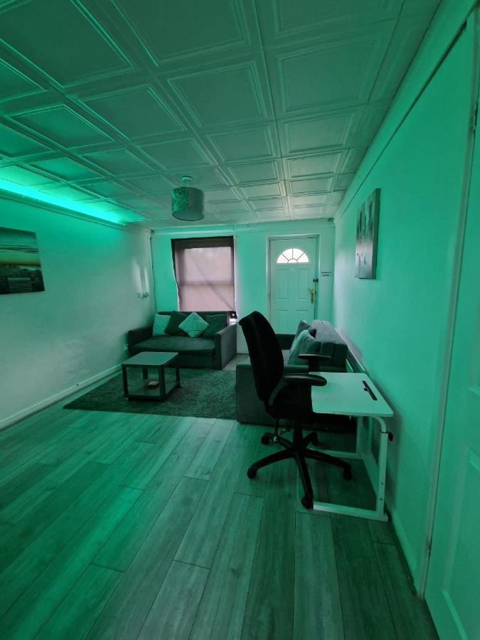 Apartment 2 Bedroom Cozy Chambers With Free Parking Leeds (West Yorkshire)
