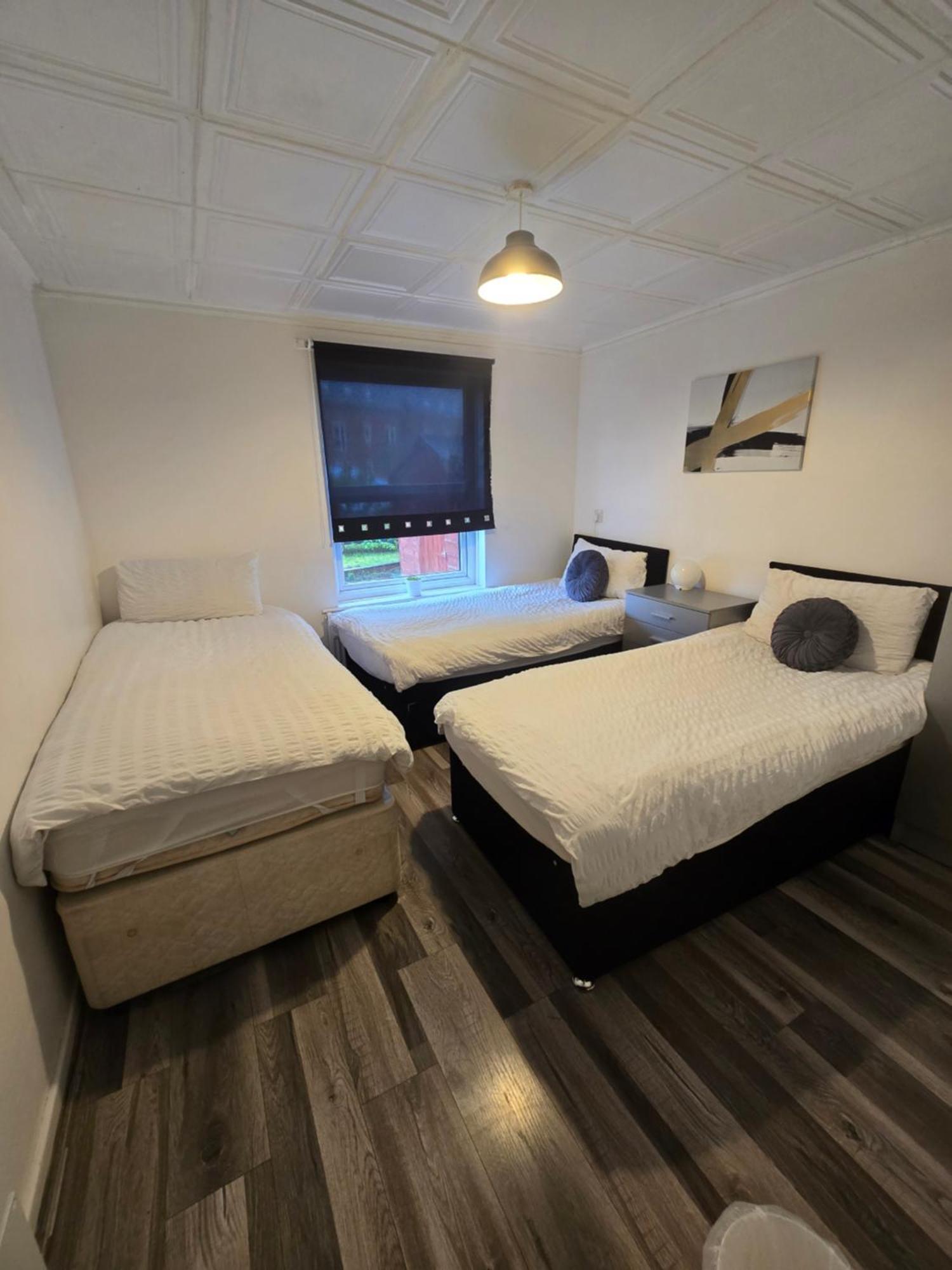 2 Bedroom Cozy Chambers With Free Parking